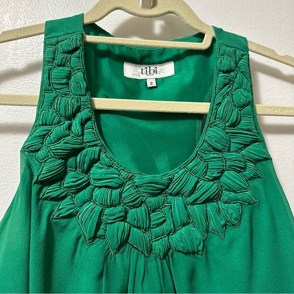 TIBI | NWOT Green Silk Racerback Tank Top Blouse w Neck Detail Size 2 lined - Picture 3 of 7